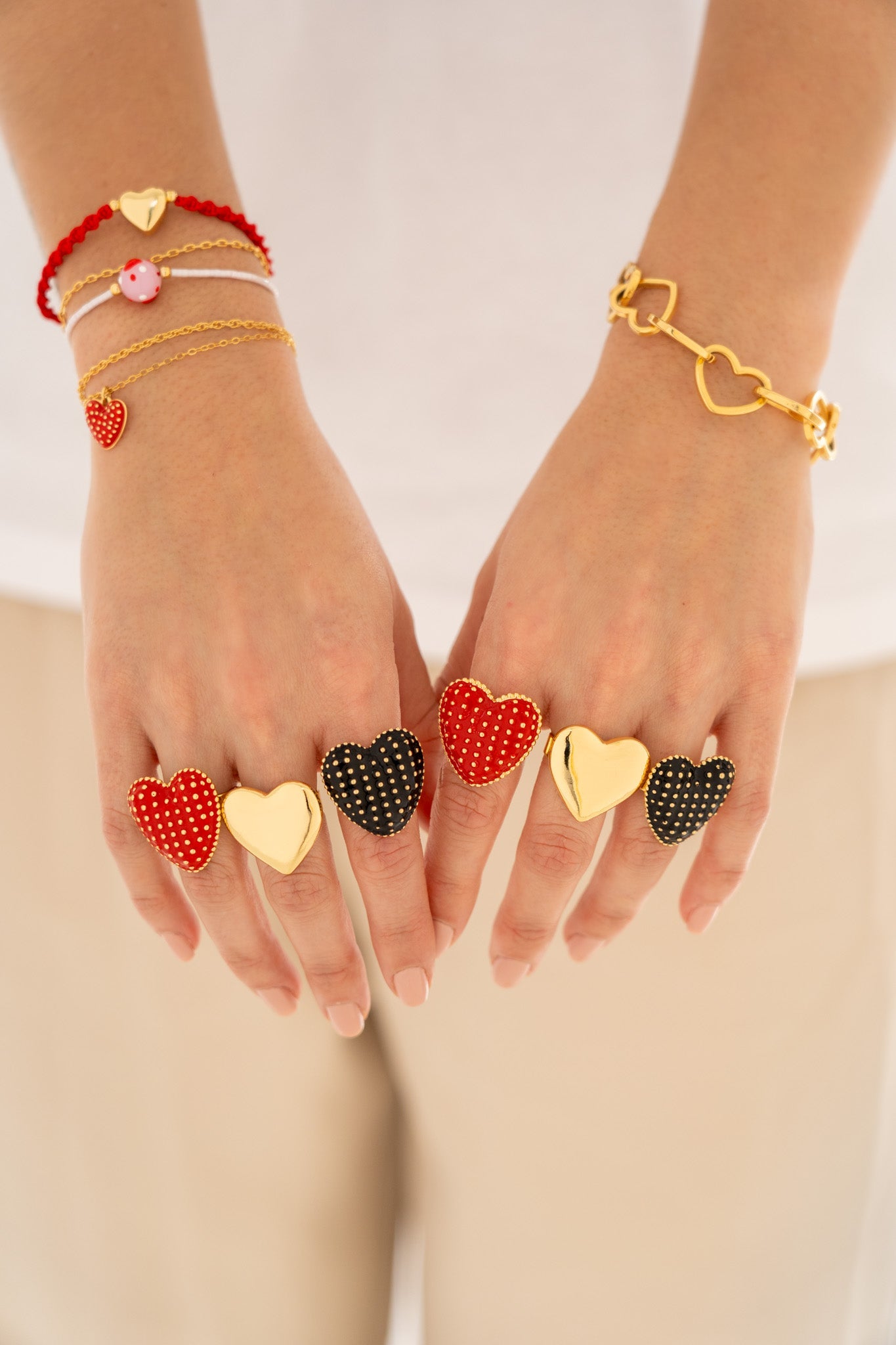 SET X5 PULSERAS LOVE RED + ARETES GOLD